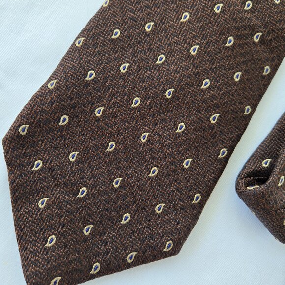 "346" Brooks Brothers pure silk brown and gold tie - Picture 3 of 4